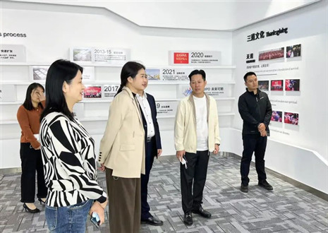 熱烈歡迎瑤海區范區長等領導一行來訪客來福家居股份有限公司參觀指導！